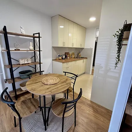 Apartment Charming In *