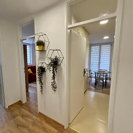 Charming In Apartment *